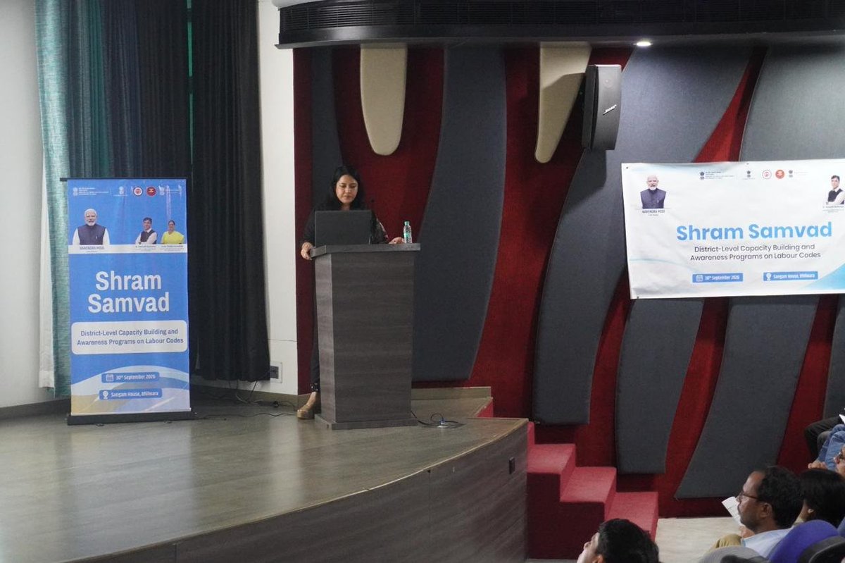 LabourMinistry's tweet photo. Carrying forward the spirit of “Samvad se Samadhan”, a capacity building and awareness workshop on Labour Codes was organised in Bhilwara in collaboration with the Department of Labour, Rajasthan, with participation from senior Ministry officials and key stakeholders. https://t.co/tB85qAKgfa