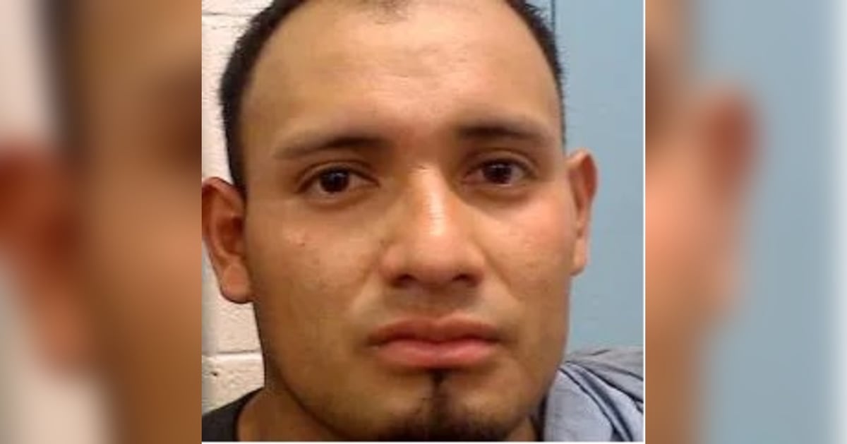 JenniferNassour's tweet photo. Governor Healy's immigration policies put our safety at risk. WHY is a violent criminal allowed back into society?! He was indicted last summer on six counts of aggravated child rape plus counts for posing a child in a sexual manner and possession of child pornography. Now he's accused of raping his 8-year-old stepdaughter. But sure a mere $5,000 bail will keep him off the streets. What is going on here?!

https://t.co/5CtgmkiUh0