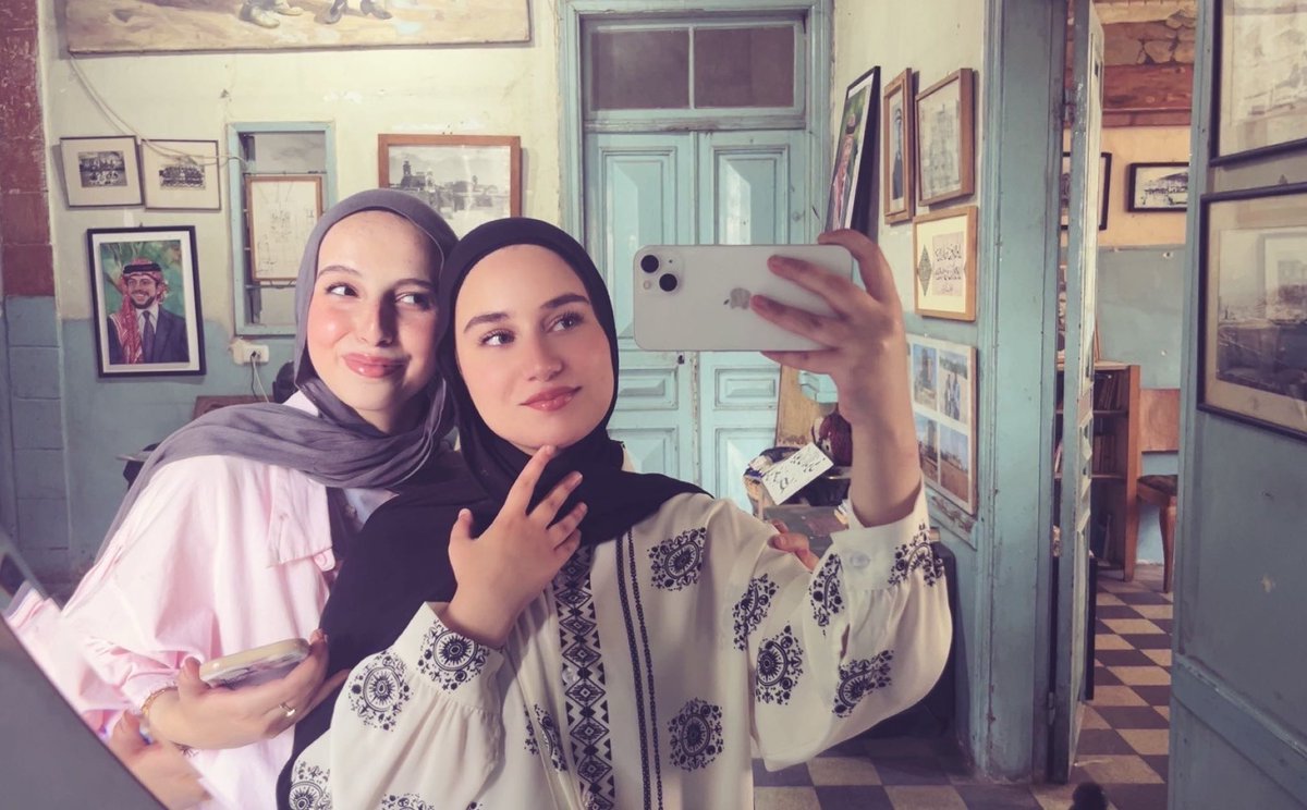 arwamh07's tweet photo. بحبها وبحبني معها ❤️‍🩹 https://t.co/SuffGgNt53