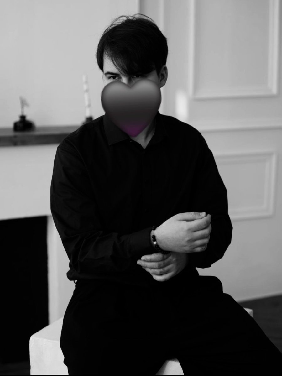 TimurSalakx's tweet photo. ヨーロッパ系男子です👱‍♂️
ポケモン、バイオ、サイレントヒル、Switch/PS5が好き🎮🖤
地雷系やV系の雰囲気が好きです。
日本の優しくて可愛い女の子と毎日たくさんお話ししたいな。
いいねかリプでDM行きますっ(｡•ᴗ•｡)💕
#病み垢さんと繋がりたい #地雷系女子と繋がりたい #いいねでDM https://t.co/THPXeAMT6Z