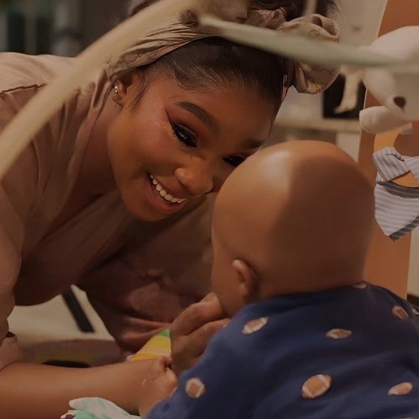 legitngnews's tweet photo. "I adore this child. He’s the most smiley and chunky little prince I haev ever seen❤️ my fellow mamas how did you treat severe cradle cap without having to shave of your babies hair 🥹❤️" Actress Sharon Ooja shares adorable moment with her son.

Photo credit - sharonooja/Instagram
#legitng #legitnews