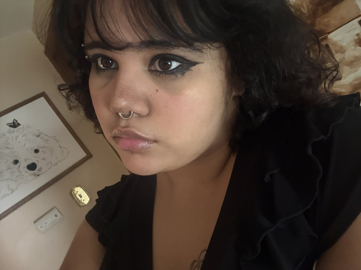 puppi_grl's tweet photo. cum on my face<3 https://t.co/v1aBtzjCGm