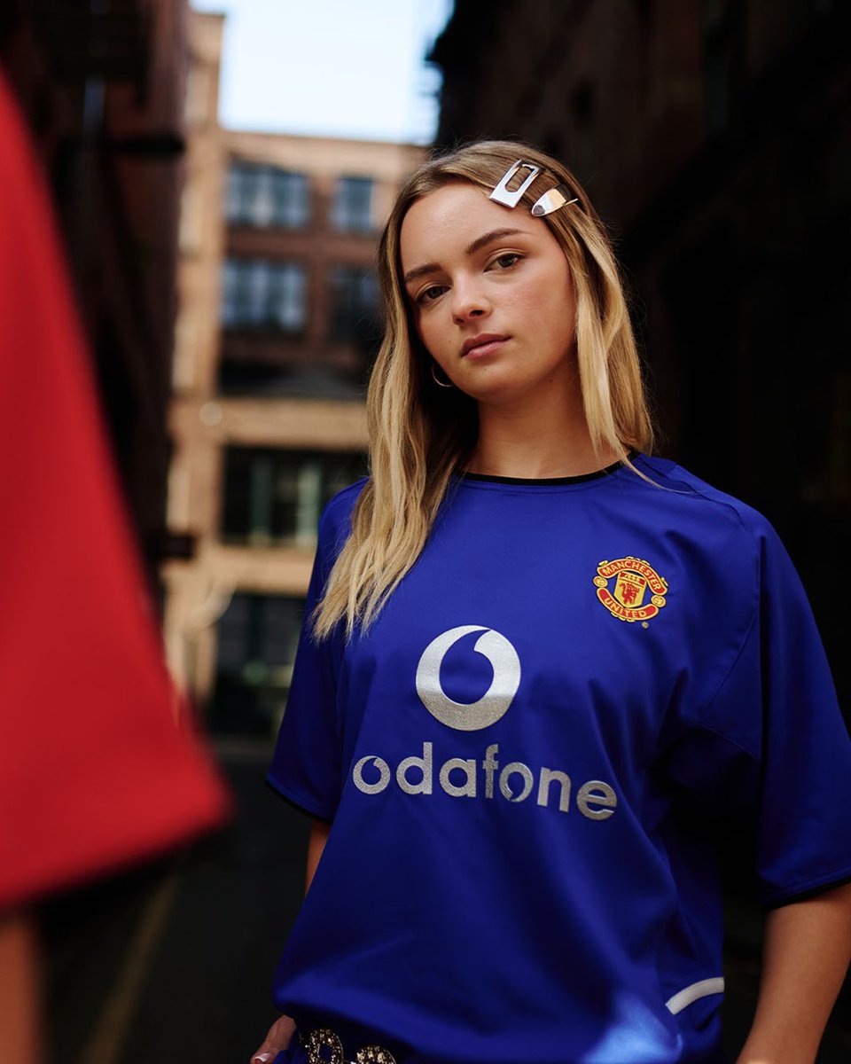 ManUtd's tweet photo. Introducing the retro collection vol.2 📍

Go back in time and shop official throwback football shirts 📼