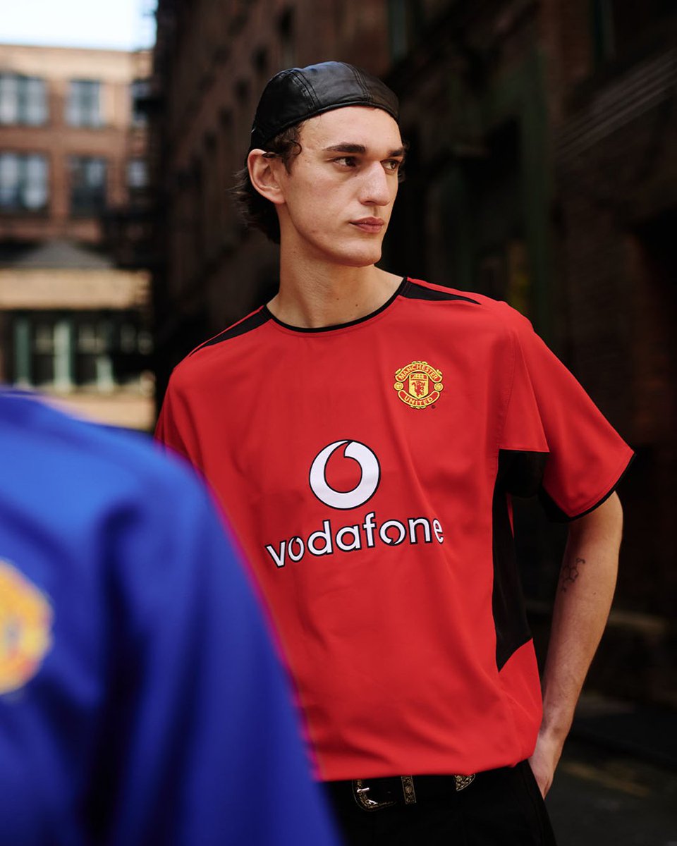 ManUtd's tweet photo. Introducing the retro collection vol.2 📍

Go back in time and shop official throwback football shirts 📼