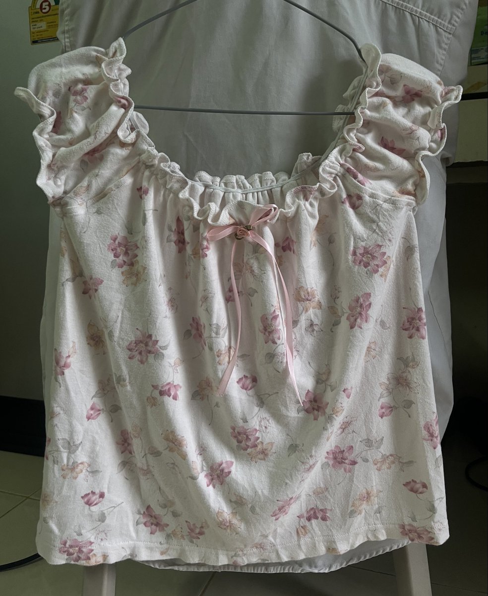 minpjts's tweet photo. ปล่อยเทถูกๆงับ sale! 2 ตัว 180 รส🎀
#เสื้อผ้ามือสอง #ส่งต่อเสื้อผ้า #ส่งต่อเสื้อผ้า #ส่งต่อเสื้อผ้าราคาถูก #โล๊ะตู้เสื้อผ้ามือสอง #ส่งต่อเสื้อผ้า https://t.co/7wdzhchaAj