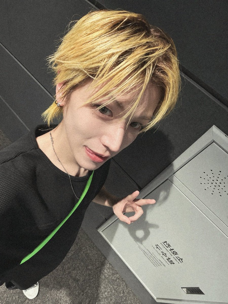 rxw03_'s tweet photo. #누구보다_빠른_10월_최애_선점 
리우🫰 https://t.co/CA73QfqK23