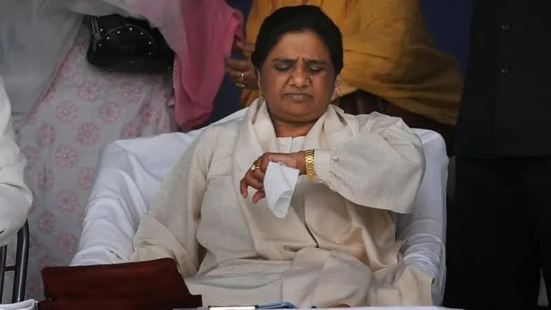 Aalha20's tweet photo. अब समय आ गया है 
भारतीय जनता पार्टी से सत्ता छीनने का।

#जय_भीम

#मिशन_2027
#9_अक्टूबर_चलो_लखनऊ https://t.co/LeVkHGP7sG