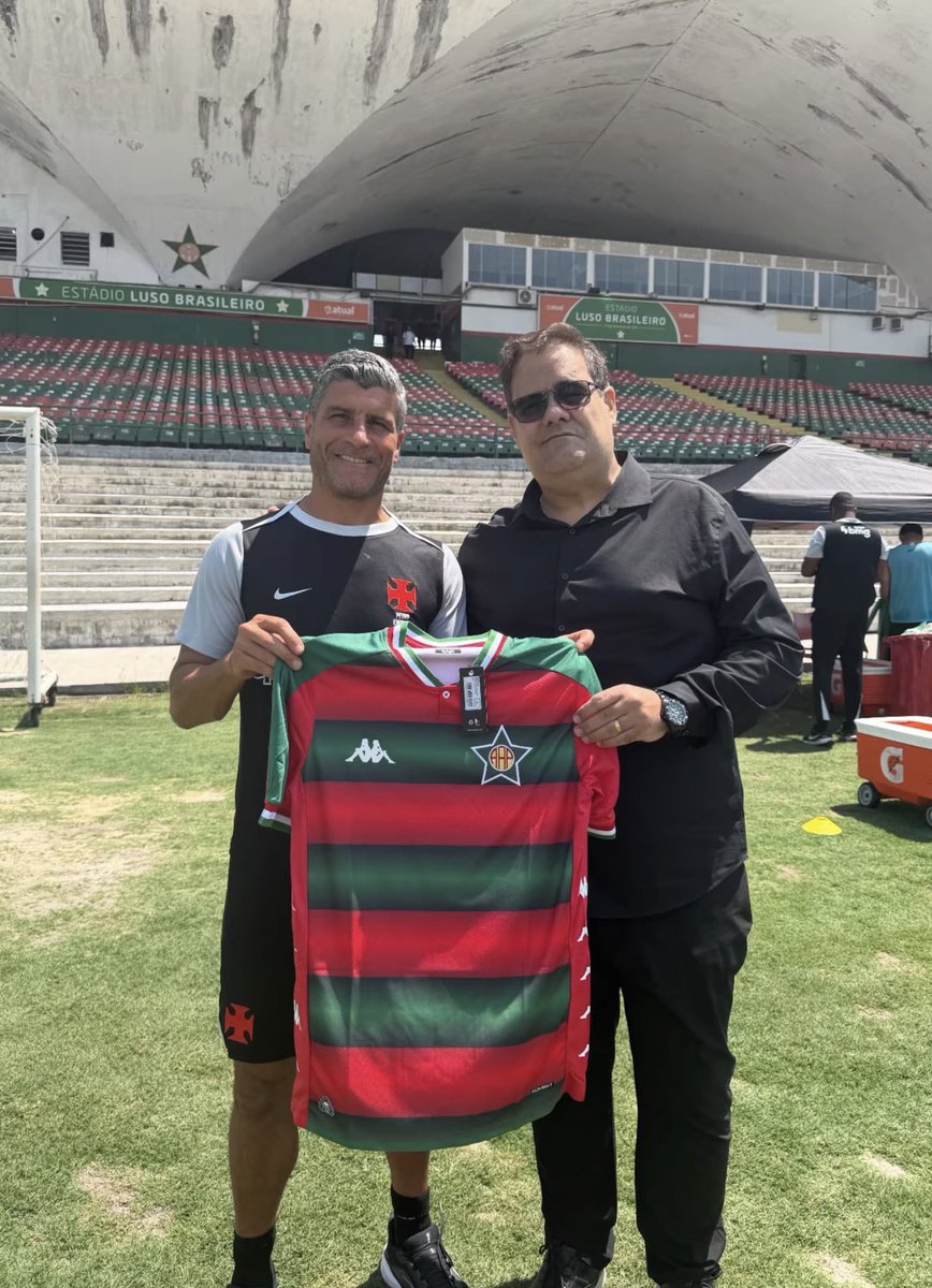 leonardobaran's tweet photo. Felipe e Pedro Emanuel ganharam camisa da Portuguesa , hoje!

https://t.co/FxjYdRjjci https://t.co/YLFKPfcG82