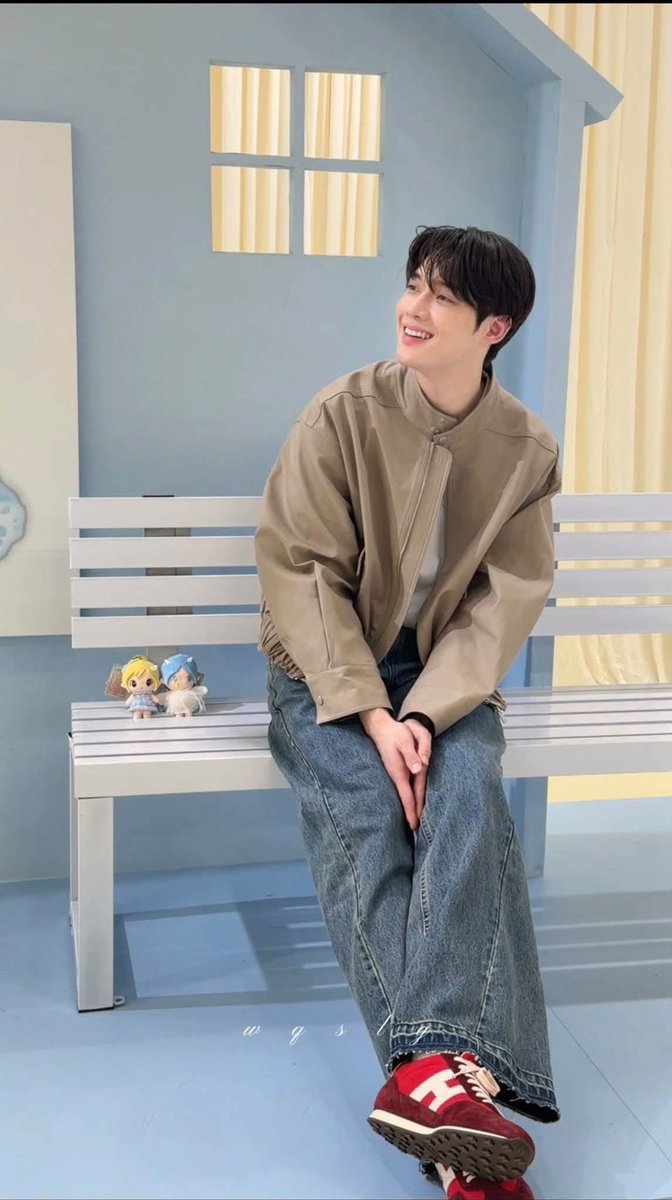 nthhana220926's tweet photo. Từ những lời chúc lúc Yoonsik khởi hành đến những lời chào đón khi cún sắp tới nơi, tụi mình vẫn luôn ở đây dõi theo hành trình này

WELCOME KIM YOON SIK TO PARIS

#YOONSIKPFWSS27
#KIMYOONSIKINPARIS https://t.co/ea1Rnu2p6Y