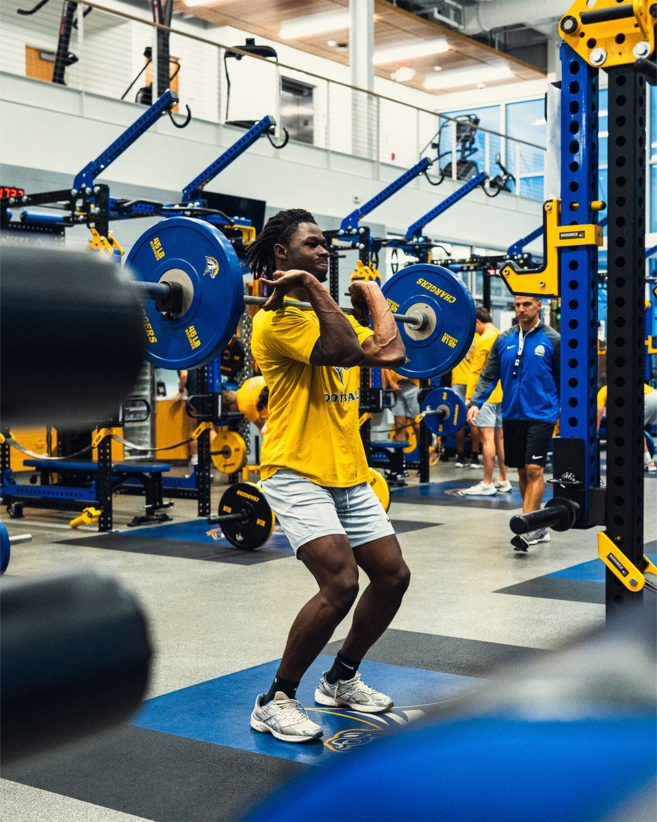 UNewHavenFB's tweet photo. Back in the lab🧪

#FindAWay | #FAST https://t.co/nzVfnEyShD