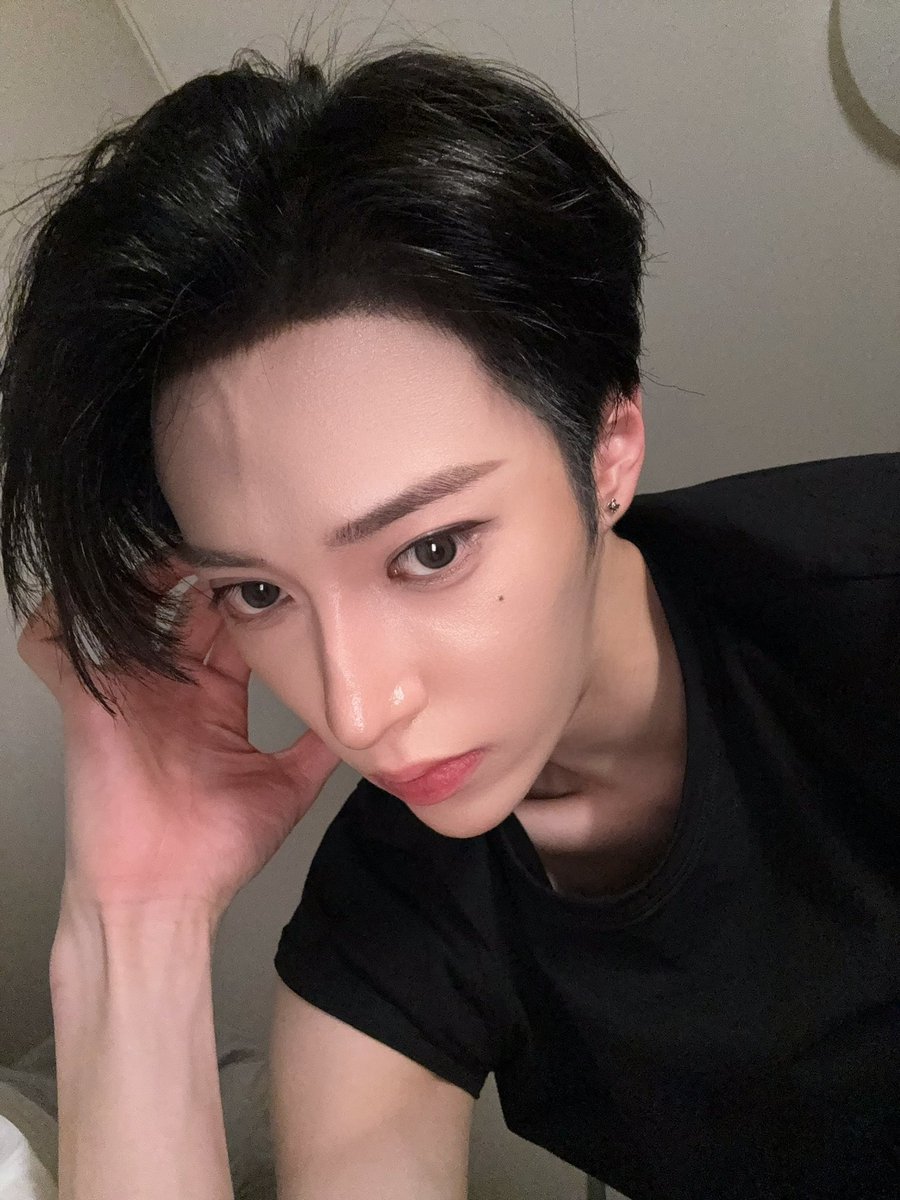 haoo77_'s tweet photo. mau angle atas ataupun bawah jg boleh

#ALLYZSELCADAY #ARNO #아르노 #ALD1 #AZSD #ALLYZ #ALPHADRIVEONE #알파드라이브원 @ALD1_official https://t.co/wQfivSl1ZP