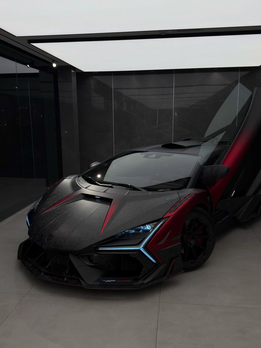 TheAutoHub's tweet photo. Lamborghini Revuelto https://t.co/avKlucguQj