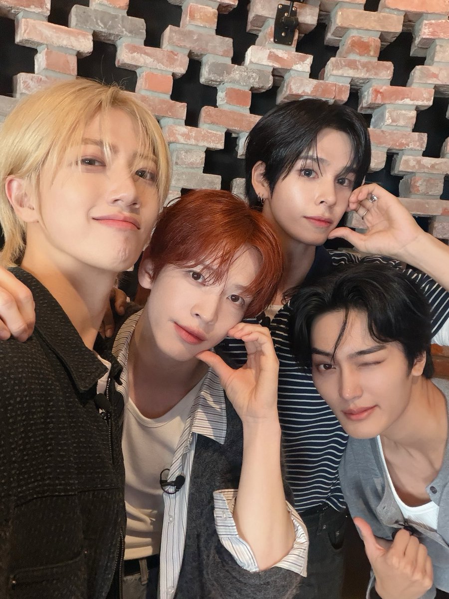 CRAVITYstarship's tweet photo. [📸]
260930 #안될과학 #궤도의과학속으로

#CRAVITY #크래비티
#sonorous
#LOUDER https://t.co/sVZiJcaitl