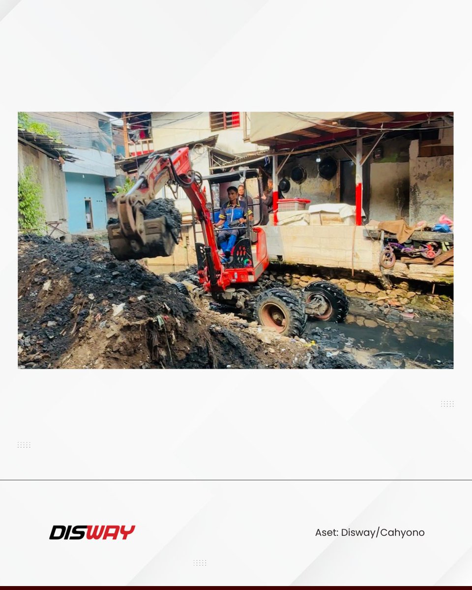 disway_update's tweet photo. Gubernur DKI Jakarta Pramono Anung mengatakan, penataan kawasan Anak Kali Krukut diperlukan agar upaya meningkatkan fungsi aliran air tidak berhenti pada pengerukan sedimentasi.

#AnakKaliKrukut #KawasanTerpadu #PemprovDKIJakarta #GubernurPramono #Disway https://t.co/kPnOpuLW1A