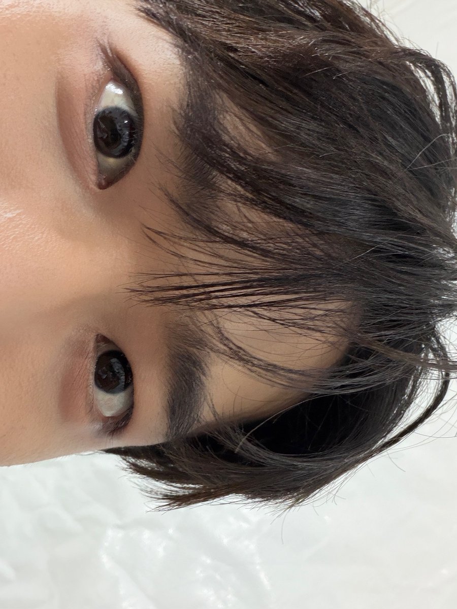 Ding_Lee0's tweet photo. 팬이 크롭한게 아니라 애초에 이렇게 찍힌 사진이라고?
ㄴ그래 https://t.co/FuKN8UDyjh