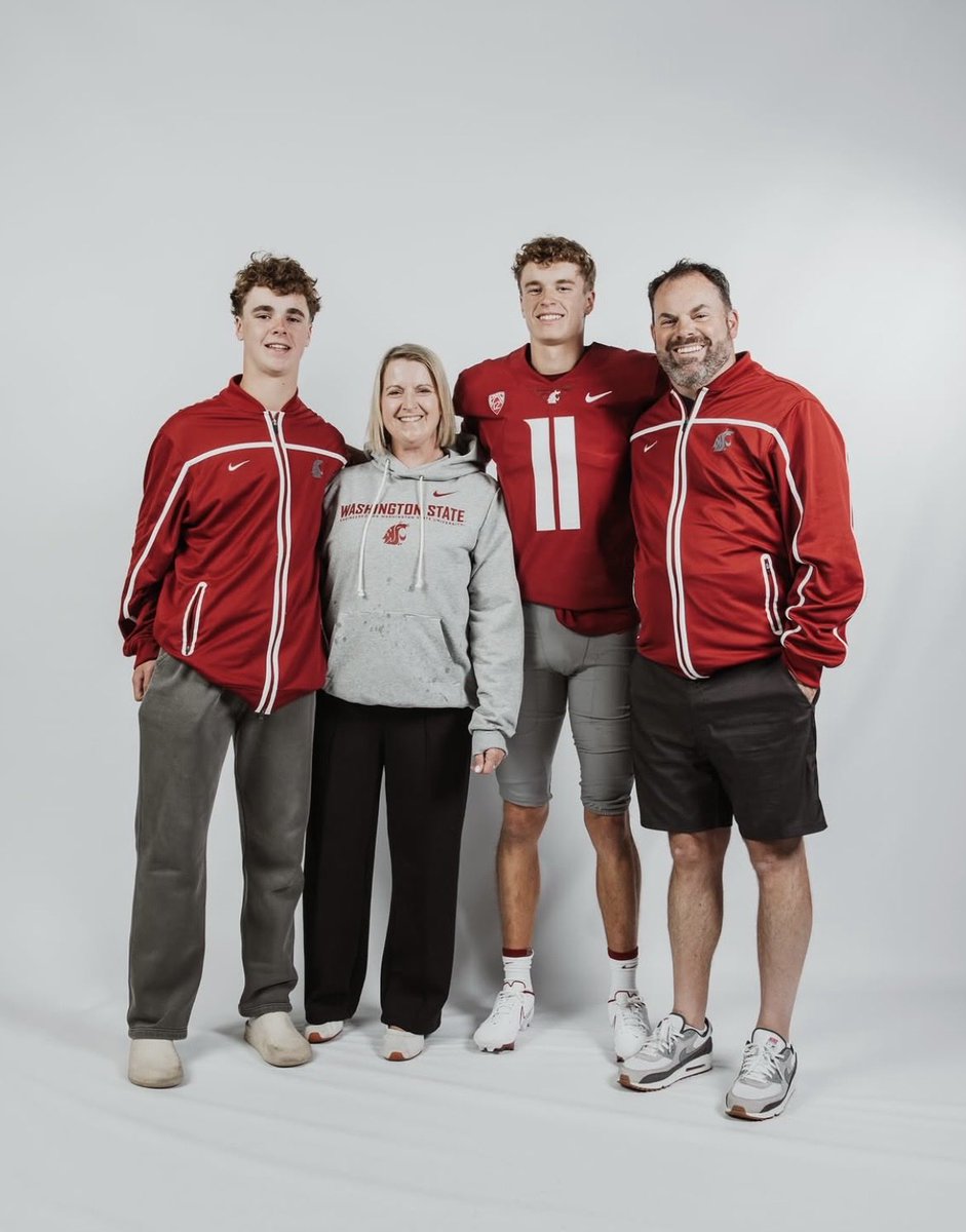 Chris_Sailer's tweet photo. Washington State Football has a bright future in the Specialist Room! 

Two fantastic young men on and off the field backed back amazing families are on their way. 

Kicker: @PaulDavidow 
Punter: @jones_cj11 

@ThePuntFactory @obi1_39  @AABonNBC @RecruitingKPLS @RenKokScouting https://t.co/Xzneg9cRpl