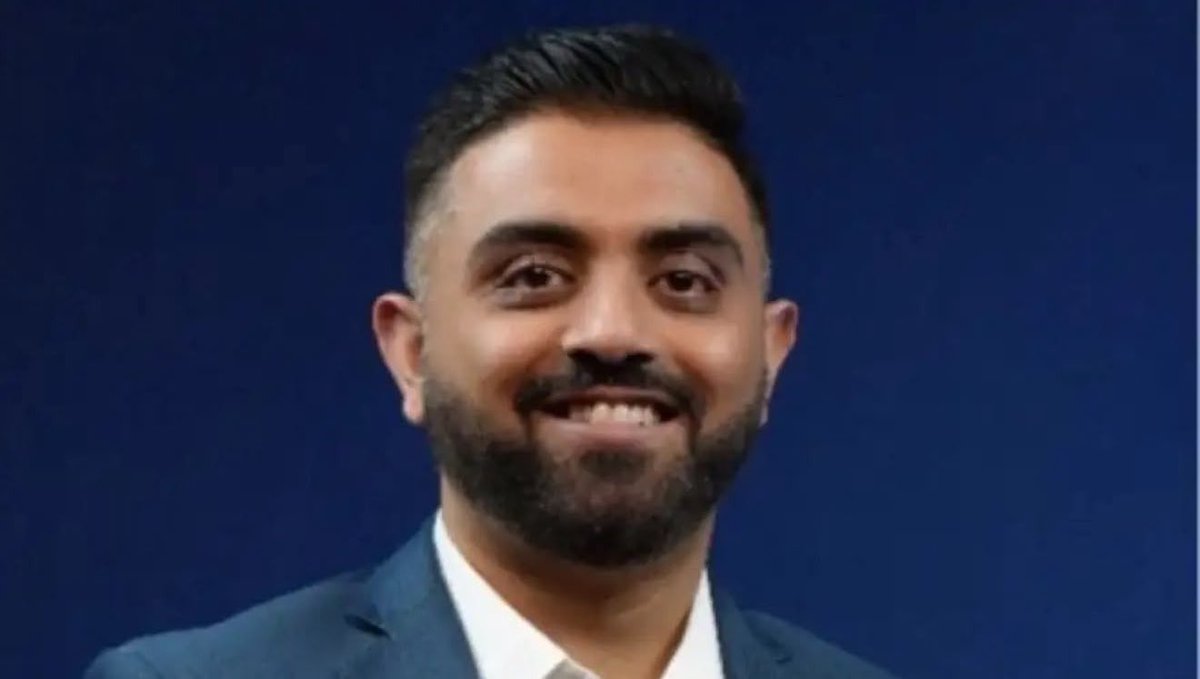 NicholasLissack's tweet photo. Captain Smit Machchhar, an Indian national, piloted FlyDubai Flight 1073. He fiercely fought off the jihadist co-pilot hell-bent on crashing the plane.

Stabbed repeatedly by the terrorist, he remains in critical condition in hospital.

Pray for this hero. God bless him. https://t.co/24QY3pIJPA