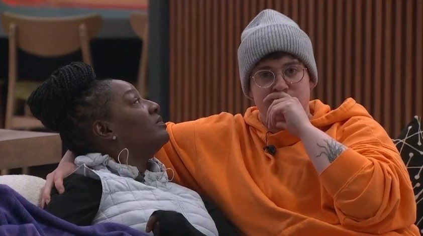 realityreacts's tweet photo. if there’s one thing big brother’s gonna do it’s unite a parent with their long-lost child #bb28 https://t.co/tSCoyic3rX