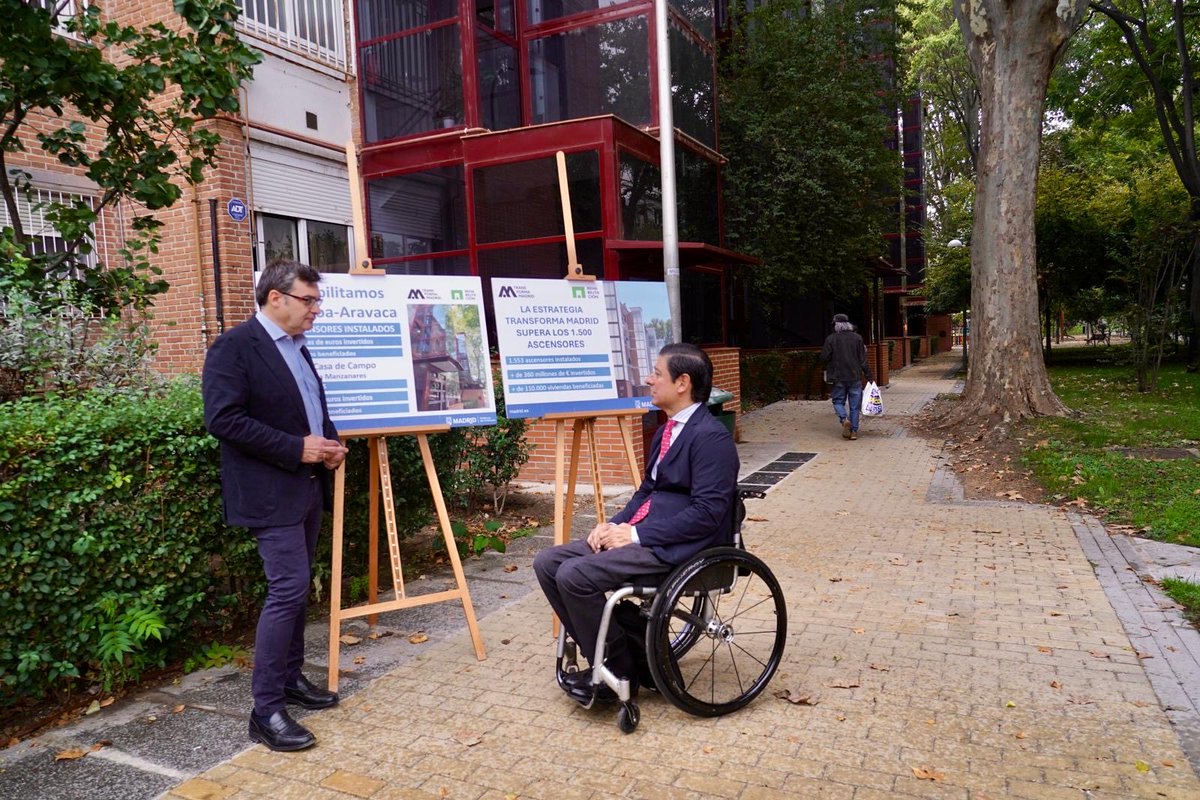 AlvaroGLopez's tweet photo. 🏢Madrid ya supera los 1.500 ascensores instalados con ayudas municipales. Son 1.553 que mejoran la accesibilidad de 110.000 madrileños
Hoy, en la Colonia del Manzanares, con @BorjaFanjul, seguimos transformando barrios para que nadie en @MADRID tenga una escalera como barrera ♿️ https://t.co/ApUlpvtqeo