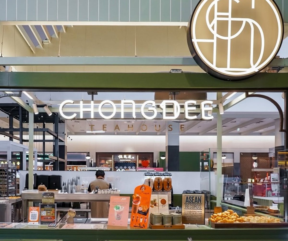 XBomberThailand's tweet photo. タイティの「CHONGDEE」3年で年商1億バーツに！人気の豆乳が独立「CHANDEE」を立ち上げ。
https://t.co/QGWl8jKX1c 

#CHONGDEE #CHANDEE #KATSUMIDORI https://t.co/n8OiYaITWc