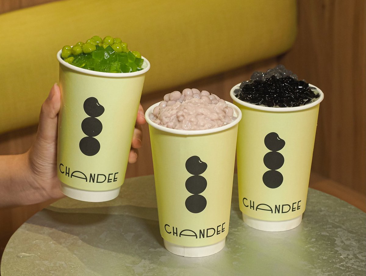 XBomberThailand's tweet photo. タイティの「CHONGDEE」3年で年商1億バーツに！人気の豆乳が独立「CHANDEE」を立ち上げ。
https://t.co/QGWl8jKX1c 

#CHONGDEE #CHANDEE #KATSUMIDORI https://t.co/n8OiYaITWc