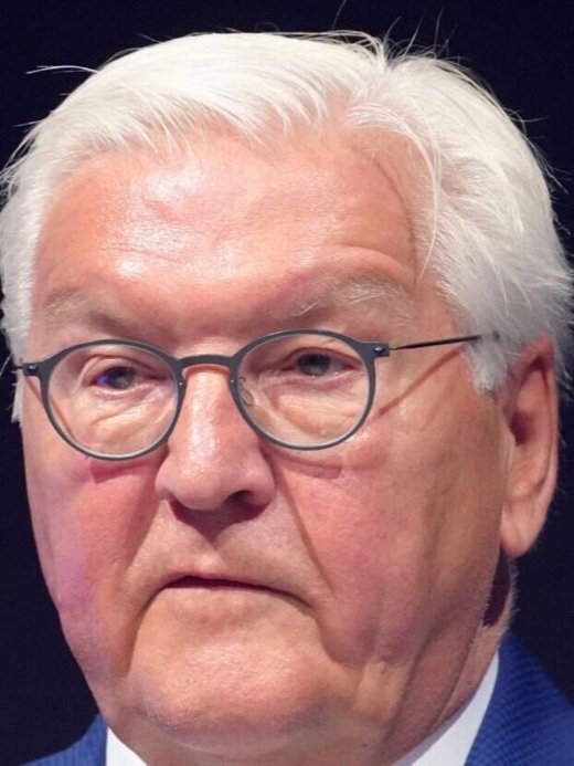 mainstreamwatch's tweet photo. Das Gesicht sagt alles. Mehr muss man über diesen "Herrn" nicht wissen https://t.co/w43tomrRJG