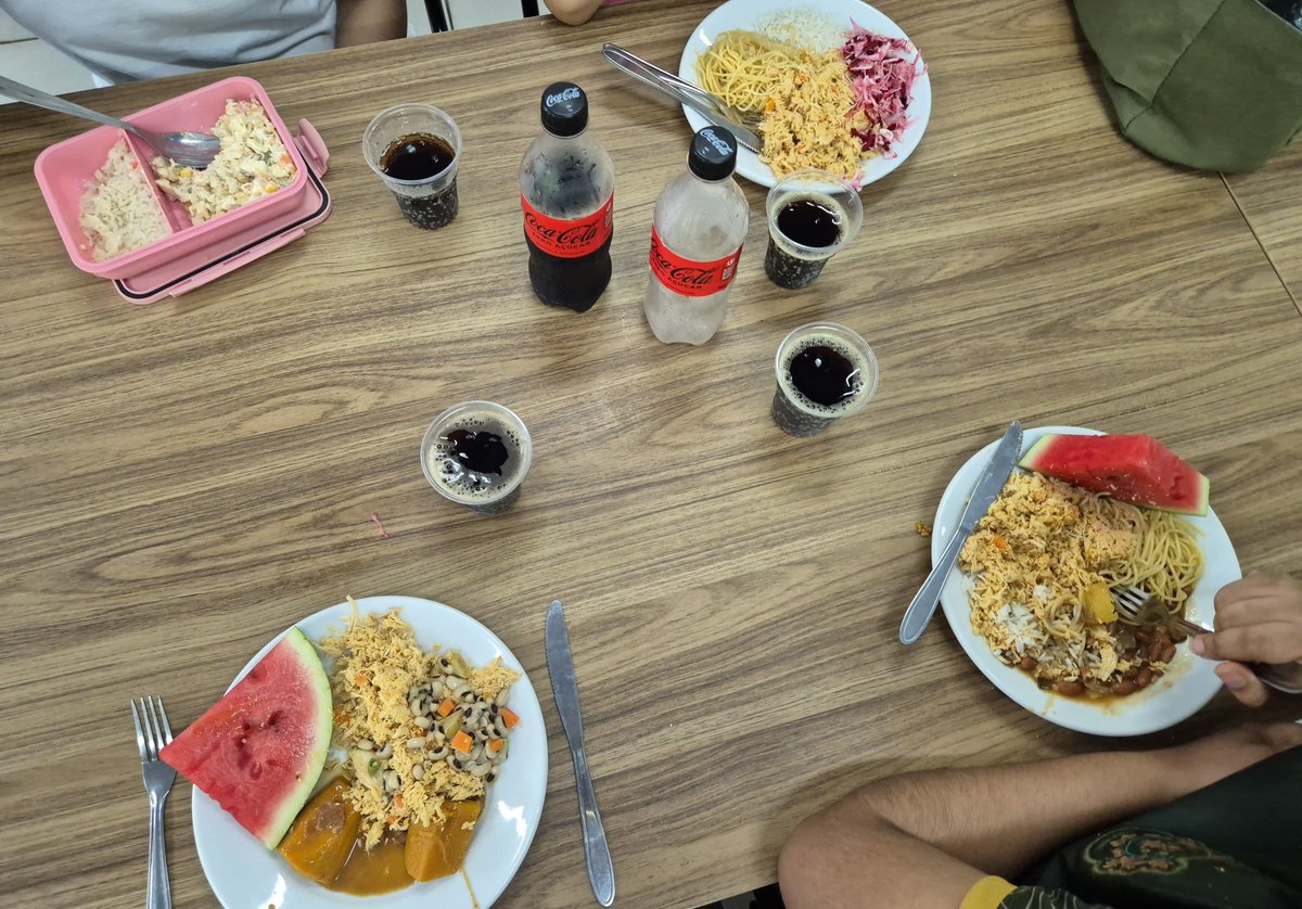 suplastan's tweet photo. #rutwt com @jamilones @miniomaromba e anaca https://t.co/IRzzmTPnAy