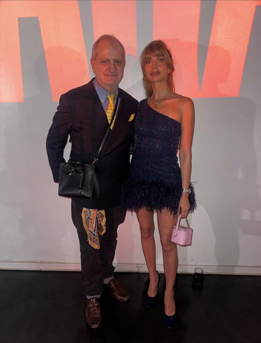 laurencioadot's tweet photo. 📍LA #GANADORA
DE #GranHermano 26 👑✔️

➖️En la fiesta 
de la revista @caras MODA 🔝✔️

📍El próximo desfile abris..🤍🤍

➖️ @SolangeAbraham ⚜️✔️ https://t.co/hAiMcVDjjn