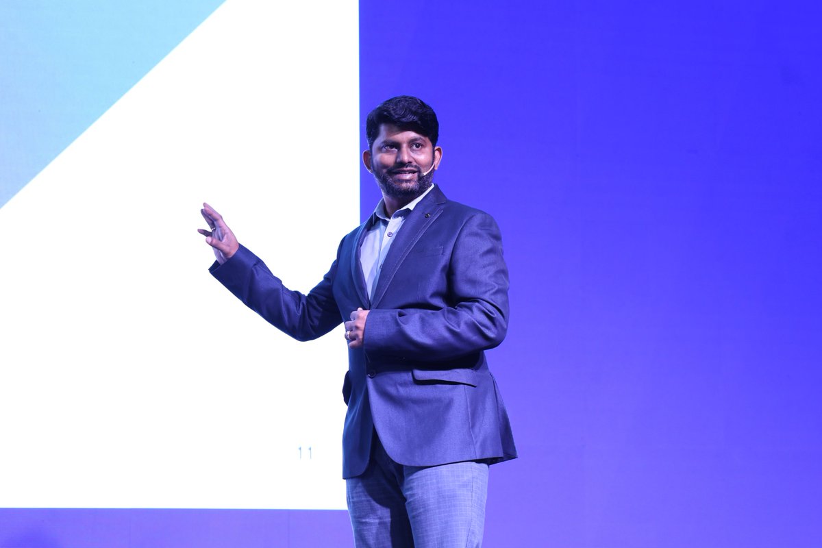 VMwareExplore's tweet photo. That's a wrap on #VMwareExplore on Tour in Mumbai!

From packed sessions on private AI to Hands-on Labs and onsite certifications, thank you to India's tech community for an amazing kickoff. Next stop: Singapore!

Catch the recap: https://t.co/qAIjxttXFo https://t.co/JqP1PmckvQ