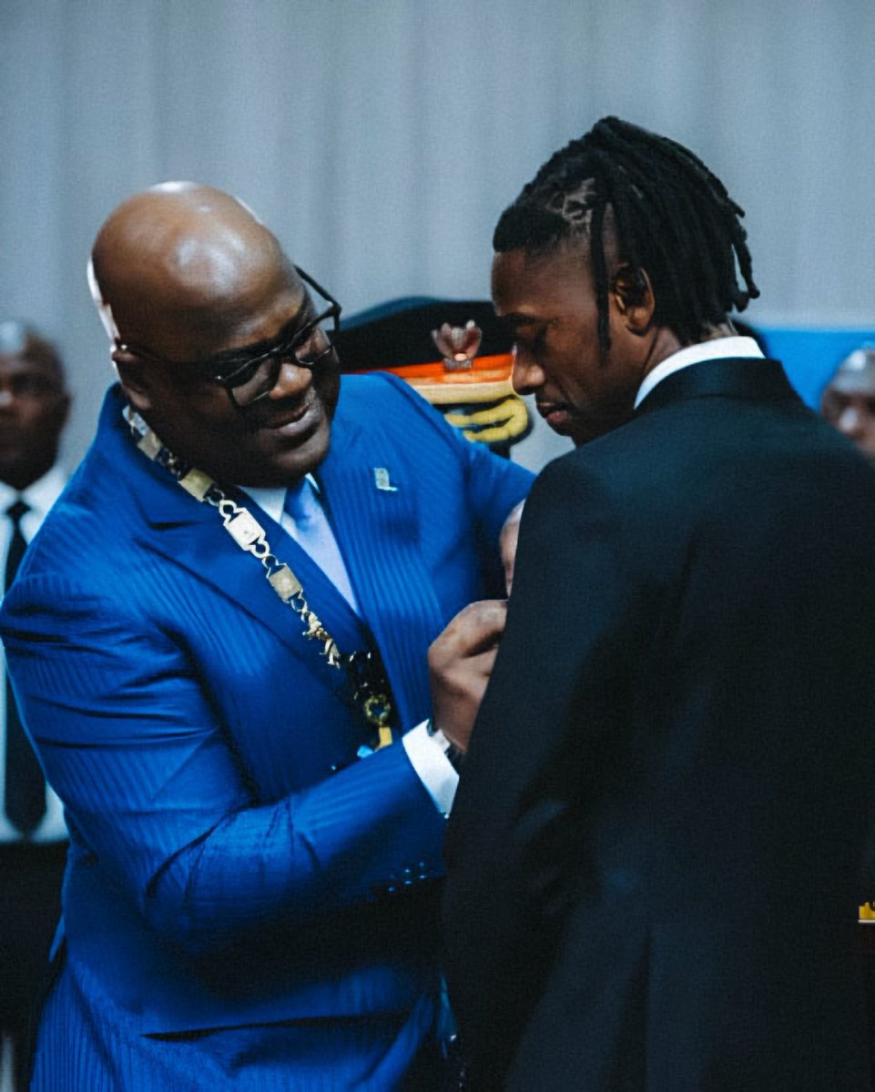 JorisKayembe's tweet photo. Victoires, honneur et fierté 🇨🇩🎖️

2/2 ✅

𝑴𝒂 𝒗𝒊𝒆 𝒆𝒔𝒕 𝒖𝒏 𝒕é𝒎𝒐𝒊𝒈𝒏𝒂𝒈𝒆 𝒑𝒐𝒖𝒓 𝒕𝒐𝒊 𝑺𝒆𝒊𝒈𝒏𝒆𝒖𝒓.

#ThankYouJesus https://t.co/6zzl4DQaIO