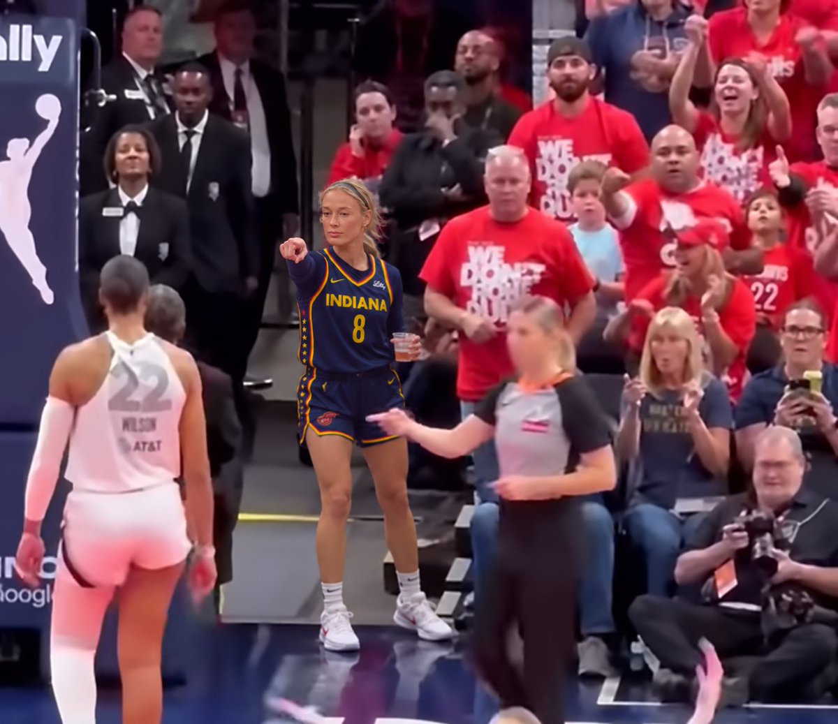 KinnickNorth23's tweet photo. 😅 https://t.co/xAHv3dP9Vy