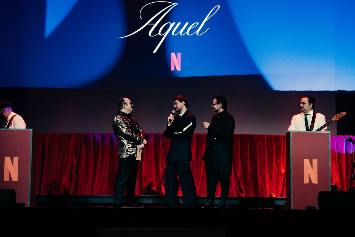 NetflixES's tweet photo. Una fiesta como la de ayer necesitaba unos invitados a la altura. 'Aquel', la miniserie sobre la vida de Raphael, llega el 9 de octubre. https://t.co/Y1PxXxU28o
