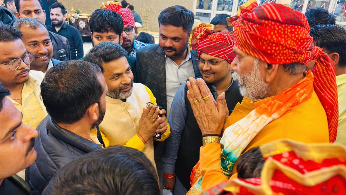 MrYaduvansh's tweet photo. उत्तर प्रदेश सरकार में मा0 राज्यमंत्री श्री मनोहर लाल मन्नू कोरी जी को जन्मदिन की हार्दिक बधाई एवं शुभकामनाएं । मैं ईश्वर से आपके उत्तम स्वास्थ्य और सफलतम जीवन की प्रार्थना करता हूँ।💐🎂
@Mannukori_1 https://t.co/7Vd87N4qPv