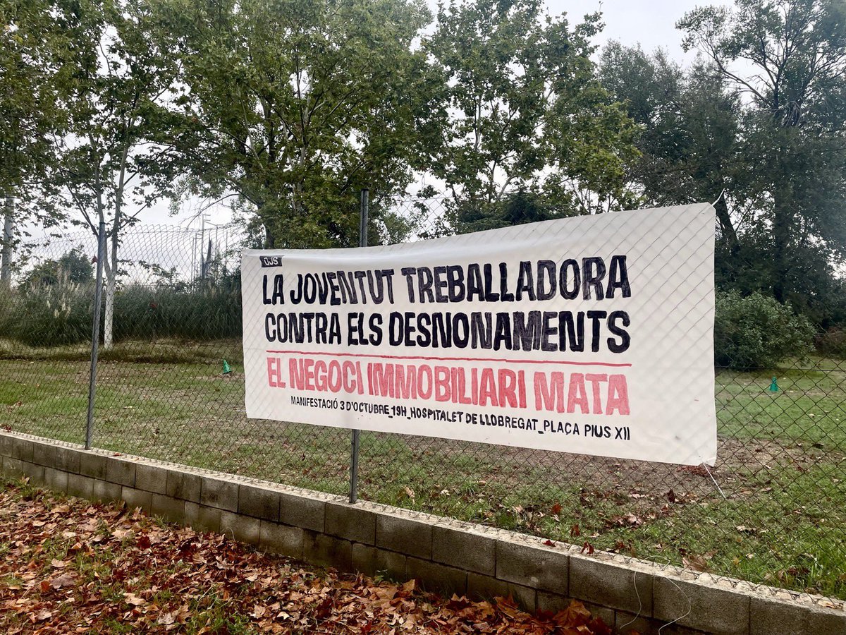 OJS_CAT's tweet photo. 🔴 || Un nou assassinat pel negoci immobiliari! Un home de 60 anys s'ha suïcidat a l'Hospitalet abans de ser desnonat. 

La joventut treballadora plantarem cara fins a acabar amb aquest sistema! Ens veiem aquest dissabte 3 a l’Hospitalet! https://t.co/pyZeWLbFgC