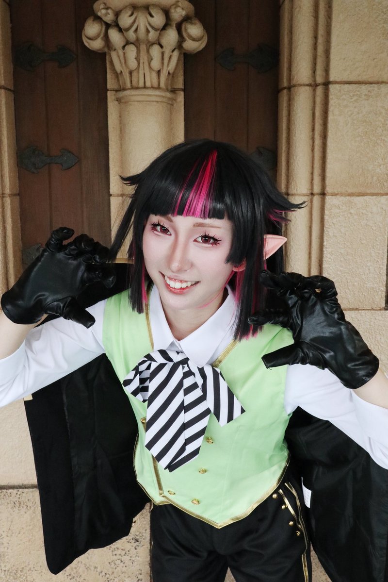 papanko445's tweet photo. cos／🦇.♠️

28.29.30🦇と♠️でいました‼️
初Dハロ仮装たのしすぎて来年も絶対にいきたい〜！

#Dハロ仮装2026 
#Dハロツイステ https://t.co/b4haUZGtOh