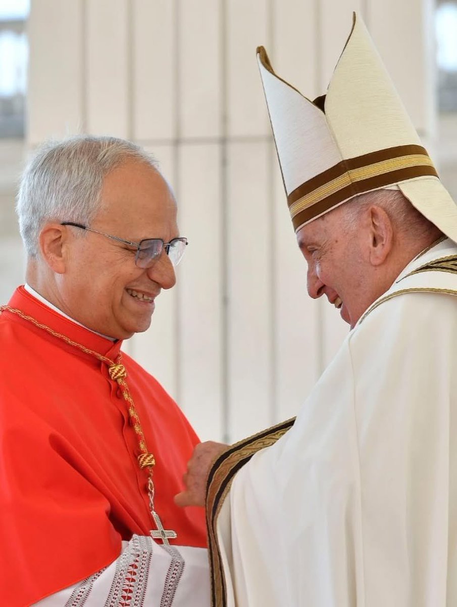 vaticannews_pt's tweet photo. Há 3 anos...

Era 30/09/2023 quando Robert Francis Prevost recebeu barrete cardinalício. Naquele dia, o #PapaFrancisco presidiu ao Consistório para a criação de novos cardeais, entre eles o então prefeito do Dicastério para os Bispos, hoje nosso querido #PapaLeãoXIV https://t.co/0S9hekODaM
