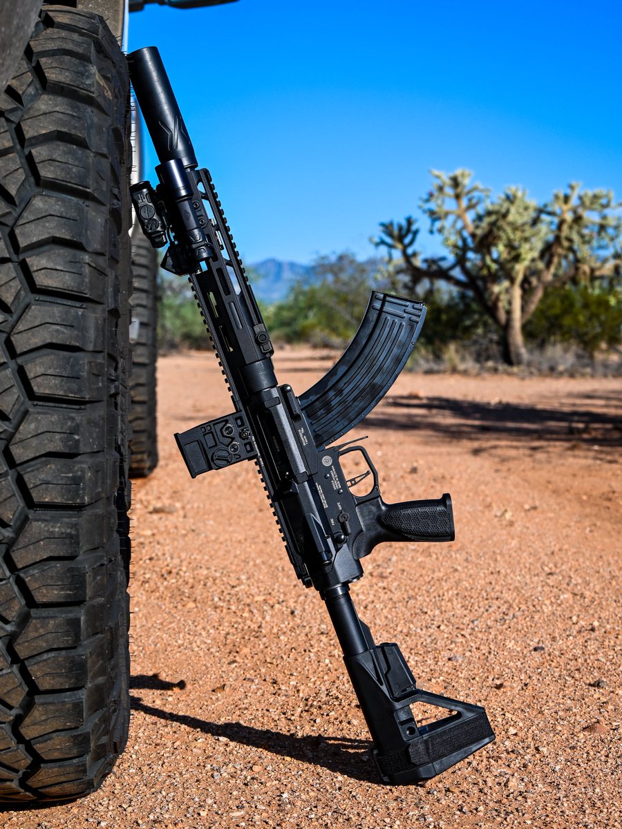 GlobalOrdnance's tweet photo. Turns out you can have the best of both worlds. 
- Short-Stroke Piston System with a 7.62x39 punch
- Familiar AR controls. 

The ARAQ-S is now available through Global Ordnance &amp; our dealers!

#GlobalOrdnance #GrandPower #ARAQS https://t.co/yJuEwTQSN9