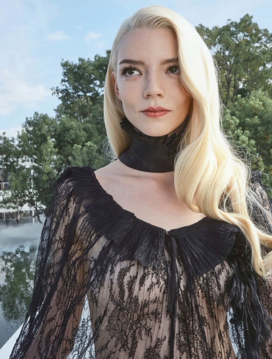 anyafolders's tweet photo. Anya Taylor-Joy via instagram 🖤 https://t.co/fQl6kNgPH6