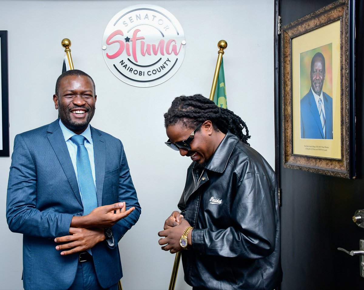 WillieOeba's tweet photo. It was great catching up with @edwinsifuna

We underscored the importance of youth participation in democracy &amp; the power of art in creating social impact.

The best days are ahead of us &amp; not behind. https://t.co/Y9S5S8gt0Y