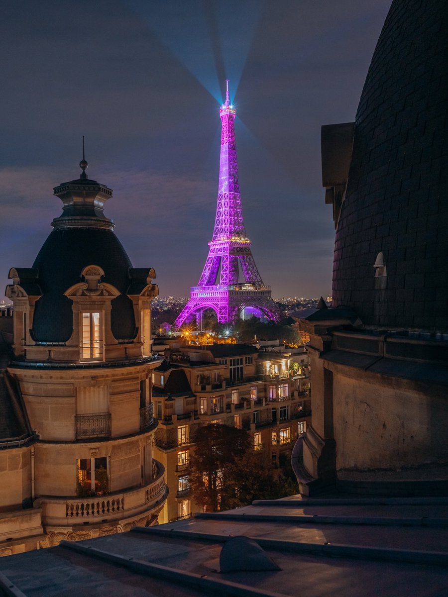 Parisianaes1's tweet photo. Tonight, Paris sees the world in pink 🌸🗼

For Pink October, the Eiffel Tower lights up in pink, shining a little brighter for breast cancer awareness and the importance of screening  🎀

A beautiful light, carrying an important message 💗 https://t.co/br2S31SGJJ