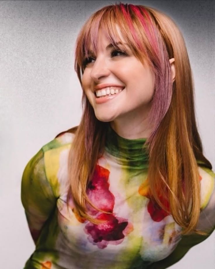 wendy_mustdiie's tweet photo. I think more ppl should be grateful for hayley williams existence https://t.co/MDt4Ub73tD