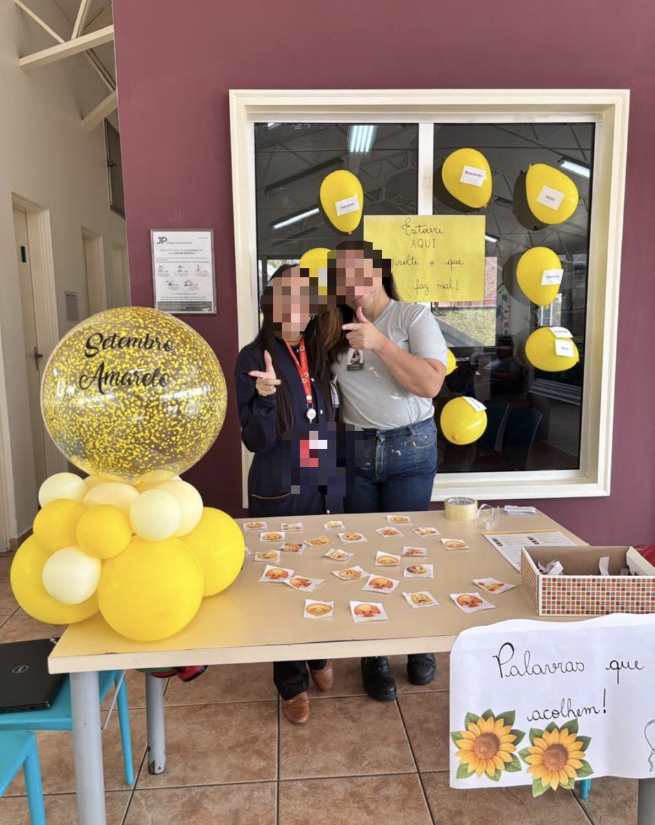 NotSoKely's tweet photo. Setembro Amarelo ne

vamos fazer um sinal de arma aqui pra apoiar político enquanto falamos de um mês contra o SUICÍDIO https://t.co/vuwvn3c8J0