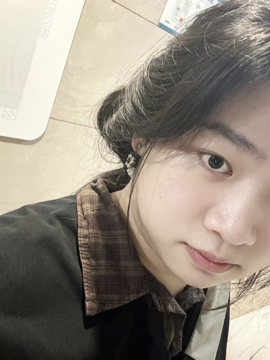 jungle8848's tweet photo. 下班快乐 假期快乐🎉 https://t.co/fXMq9ALxSN