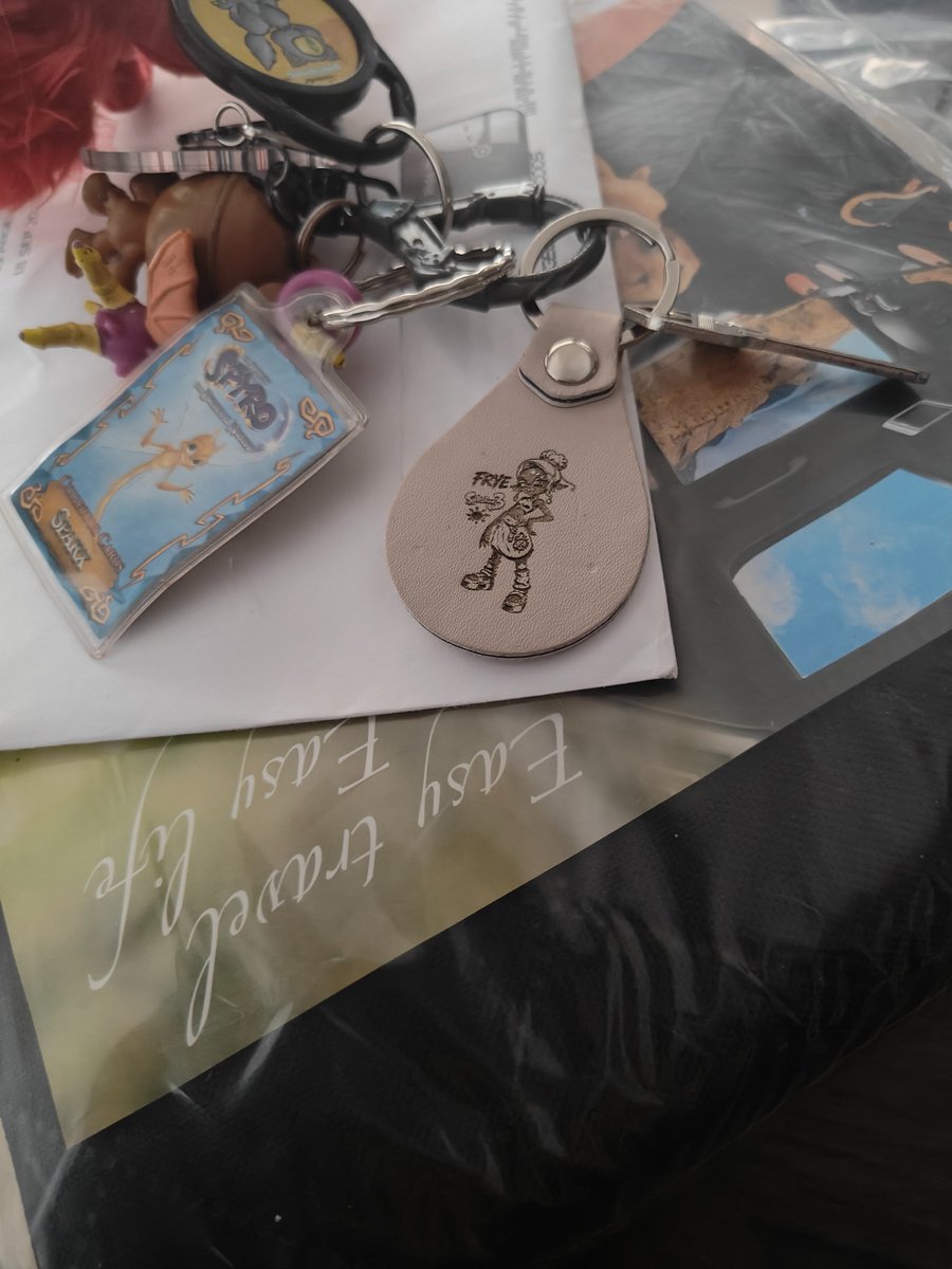 Sora_snow_wolf's tweet photo. @g_koedarion I love Frye so much, I now have a custom hand made keychain of her. (Made by a friend) https://t.co/ITwT6qwcuH