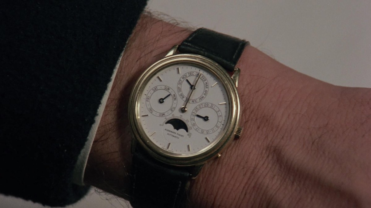 IMWDb_'s tweet photo. @BAMFStyle caught Frank Cross's Audemars Piguet reading 23 November in a Scrooged scene set on 23 December. Even a perpetual calendar needs to be set correctly. Sources disagree on the exact reference Bill Murray wears. https://t.co/XzfG5Wo0uX