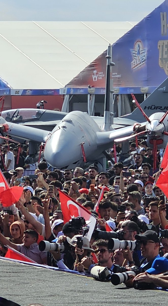 urfastar's tweet photo. Gazetecilerin her zaman işi zordur... https://t.co/8LlJfqmZS2