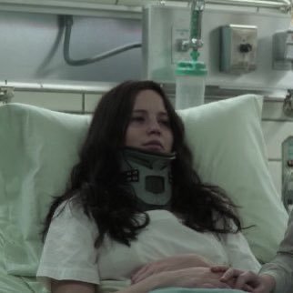 josehgate7's tweet photo. @oliviarodrbr @fabiocalcaa Boa tarde, seria demais vir mendigar um de Jogos Vorazes com a Katniss ou Haymitch já que os perfis dedicados à franquia não tão se movendo? peço humildemente devido a relação da Olivia com a saga 🥺 https://t.co/07uw15D0uA