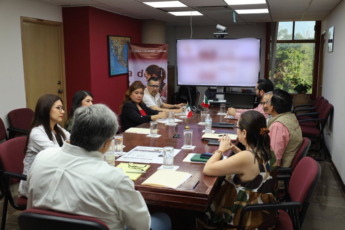 OctavioAlmada1's tweet photo. Buenos días 😃

Sostuvimos una reunión de trabajo con las y los integrantes de la Mesa Estatal de Salud, conformada por el IMSS-Bienestar, el IMSS, el ISSSTE y la Secretaría de Salud del Estado, para dar seguimiento a los avances del Servicio Universal de Salud (SUS) en Sonora. 🤝🩺

¡Sonora está listo para iniciar la instalación de los comités de los consultorios del SUS!

Con nuestra 🇲🇽 PresidentA @Claudiashein, seguimos trabajando en equipo por una atención médica cercana y digna para nuestra gente. ¡La coordinación y la vocación de servir nos unen! 🫶

El poder sólo tiene sentido cuando se pone al servicio de los demás. 🙌

#PorElBienDeTodosPrimeroLosPobres