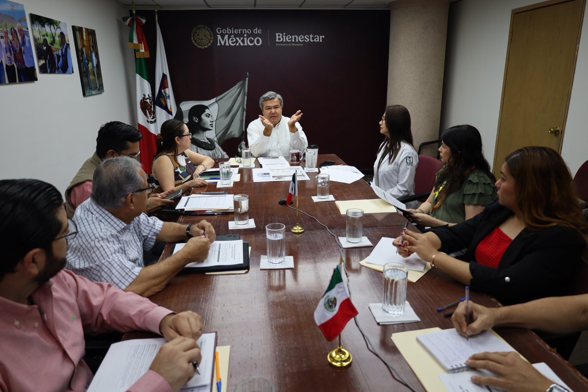 OctavioAlmada1's tweet photo. Buenos días 😃

Sostuvimos una reunión de trabajo con las y los integrantes de la Mesa Estatal de Salud, conformada por el IMSS-Bienestar, el IMSS, el ISSSTE y la Secretaría de Salud del Estado, para dar seguimiento a los avances del Servicio Universal de Salud (SUS) en Sonora. 🤝🩺

¡Sonora está listo para iniciar la instalación de los comités de los consultorios del SUS!

Con nuestra 🇲🇽 PresidentA @Claudiashein, seguimos trabajando en equipo por una atención médica cercana y digna para nuestra gente. ¡La coordinación y la vocación de servir nos unen! 🫶

El poder sólo tiene sentido cuando se pone al servicio de los demás. 🙌

#PorElBienDeTodosPrimeroLosPobres