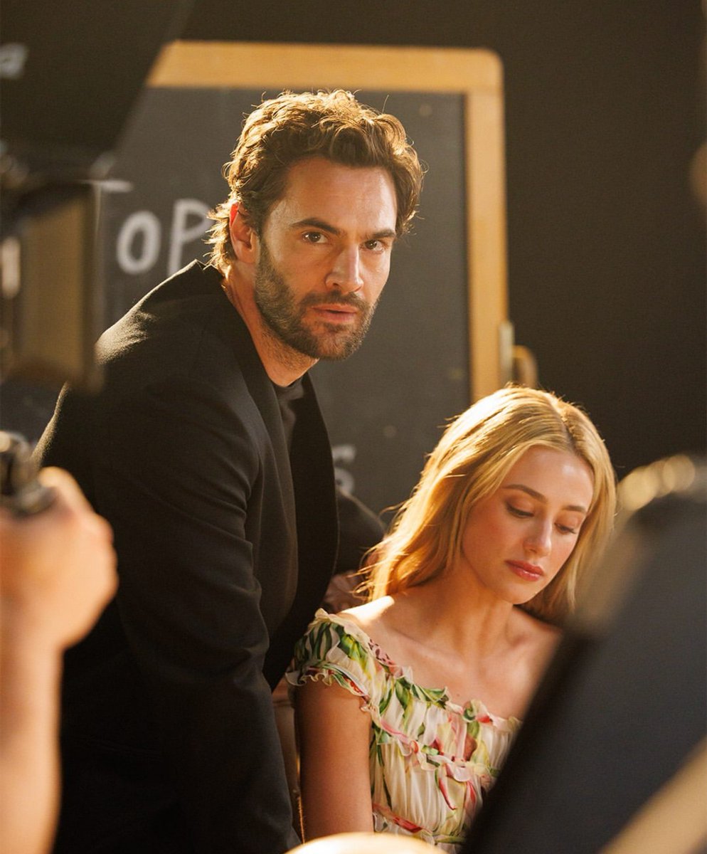 naluhcomments's tweet photo. QUE FOTOS LINDAS EU ESTOU SURTANDO 

NA MINHA FANFIC É A OLIVE OLHANDO PATA O ADAM AAAAAA https://t.co/kOadAa34pc